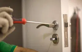 Locksmith Master Shop Staten Island, NY 347-947-2259 Locksmith Master Shop Staten Island, NY 347-947-2259 - 5-Locks-Repair